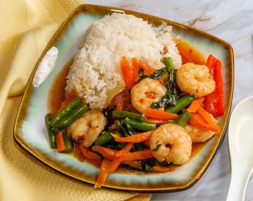 Crevettes au basilic thaï, riz parfumé