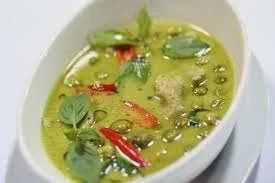 Boeuf au curry vert, riz thaï